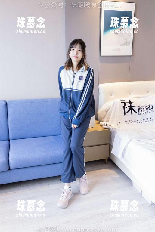 袜啵啵 - 小甜豆在和服里的每个细节都很动人，看看这组写真，水灵灵的哦！