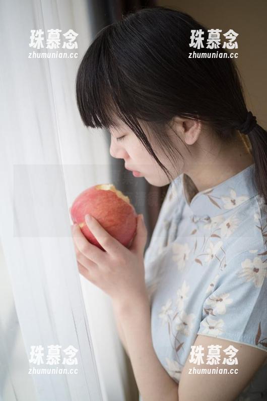 西尔酱的校园写真集，我说这风景…太清新脱俗了吧，透过高清镜头看脸都变好看了。