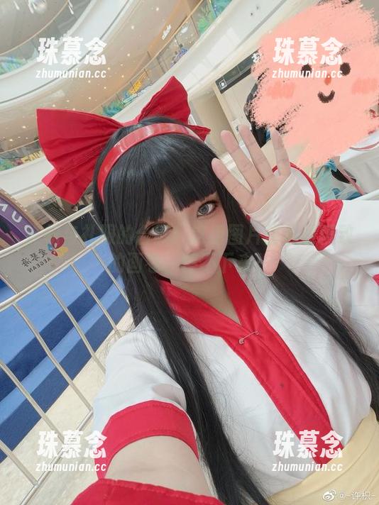 许枳与礼服的合影：这组图片仿佛是精致的画卷，停不下来！