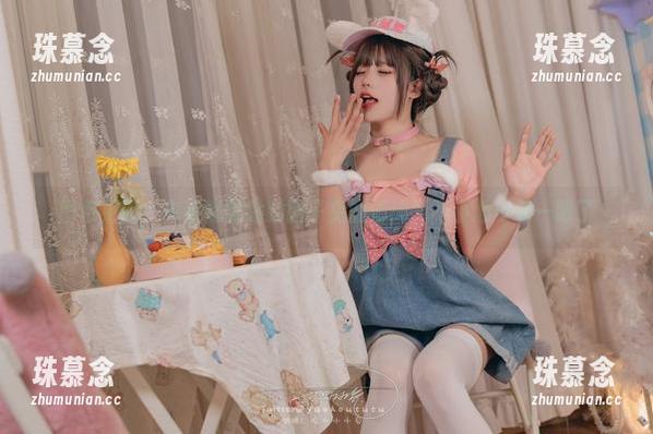 黏黏团子兔 图包更新!先来瞧瞧黏黏团子兔的清纯,不小心多看一眼了